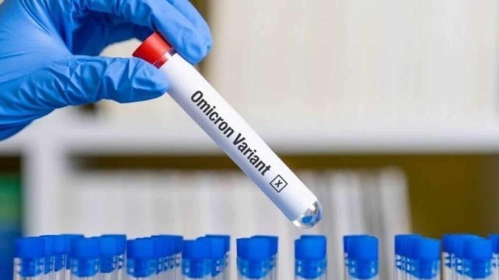 ¿Cuál es el primer síntoma de Ómicron?