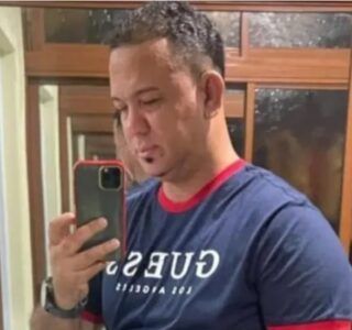 Identifican y persiguen al hombre que golpeó mujer en Baní