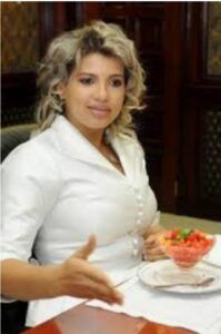 Con un embarazo de alto riesgo Kimberly Taveras da positivo al covid-19