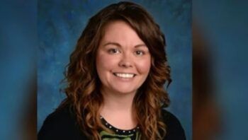 Mujer obligó a su hijo a viajar en el baul del carro por miedo a contagiarse de covid