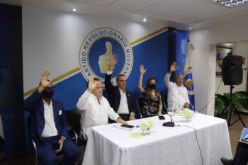 PRM ratifica nuevos estatutos que permiten reelección presidencial
