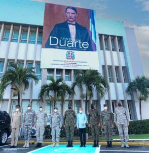 Ministerio de Defensa y Efemérides Patrias develan retrato de Duarte en el Mes de la Patria