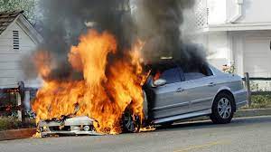 ¿Cuáles son las causas por las que se puede incendiar un automóvil?