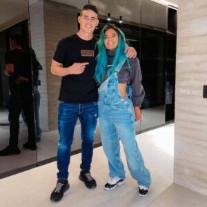¿Romance entre James Rodríguez y Karol G?