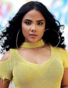 Instagram elimina la foto desnuda de Martha Heredia