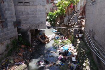 Gobierno retomará hoy Fase II saneamiento cañada de Guajimía tras 14 años de abandonado