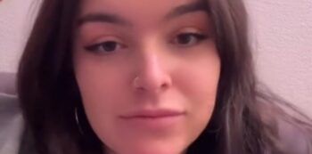 Manejaba un Uber, aceptó un viaje y buscó a los pasajeros: eran su “novio” y otra mujer