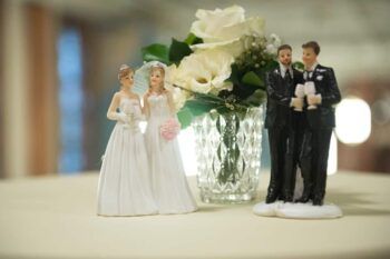 Tribunal anula multa a panadería cristiana que se negó hacer pastel para boda gay