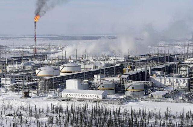 Piden que EEUU prohíba la importación de petróleo y productos energéticos de Rusia