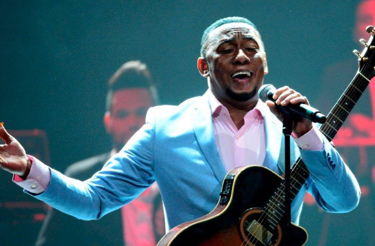 Anthony Santos rechazó 400 mil euros por no viajar en avión