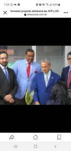 Someten proyecto eliminaría las AFP y ARS