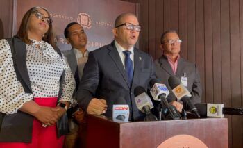 Se va del PLD el exdiputado Rafael Castillo