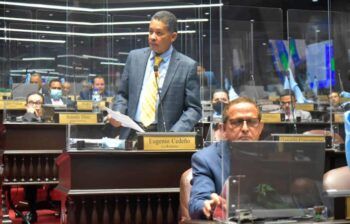 Eugenio Cedeño justifica privilegios y afirma legisladores son “príncipes de la nación”