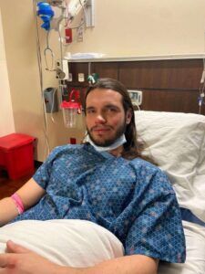 Llegó a EEUU para trabajar, chocó y ahora debe 60 mil dólares