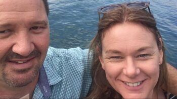 Le cortó la garganta a su novio para salvarle la vida