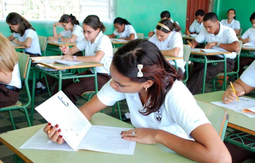 Colegios privados anuncian aumentos en la mensualidad