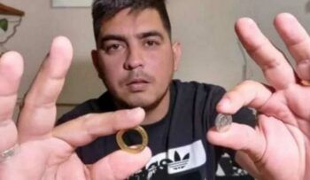 Le dispararon para asaltarlo y una moneda le salvó la vida