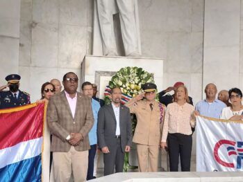 Efemérides Patrias conmemora en un acto solemne el 57 aniversario de la Revolución de Abril de 1965