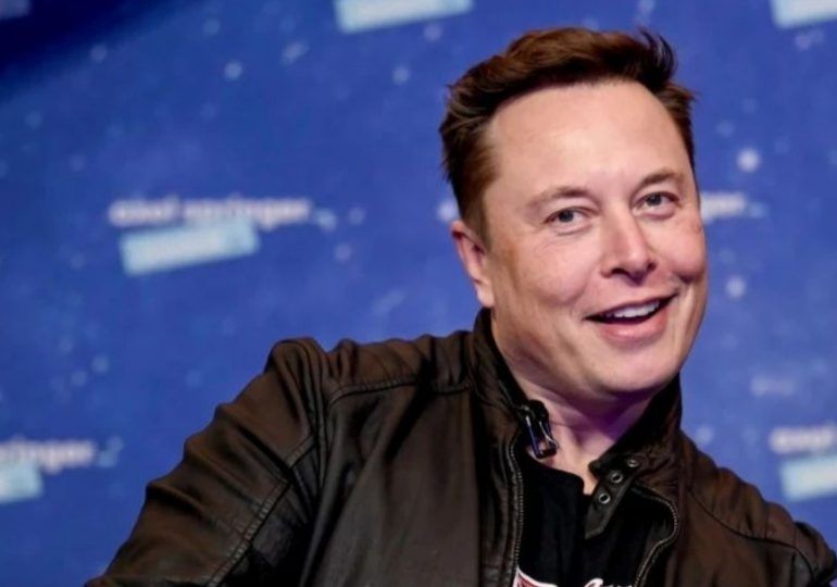 Elon Musk planea cobrar una una cuota mensual a todos los usuarios de X