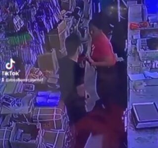 Dominicanos dicen que chinos pagan mal y maltratan mucho a los empleados