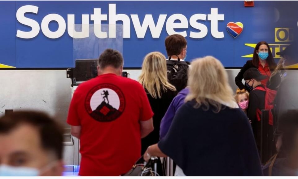 Casi 500 vuelos cancelados: falla técnica de Southwest Airlines causa caos en varios aeropuertos