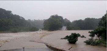 Se desborda Río el 40 de Villa Altagracia