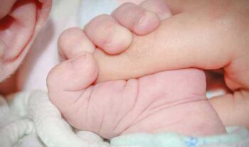 En Italia no impondrá el apellido paterno a los hijos