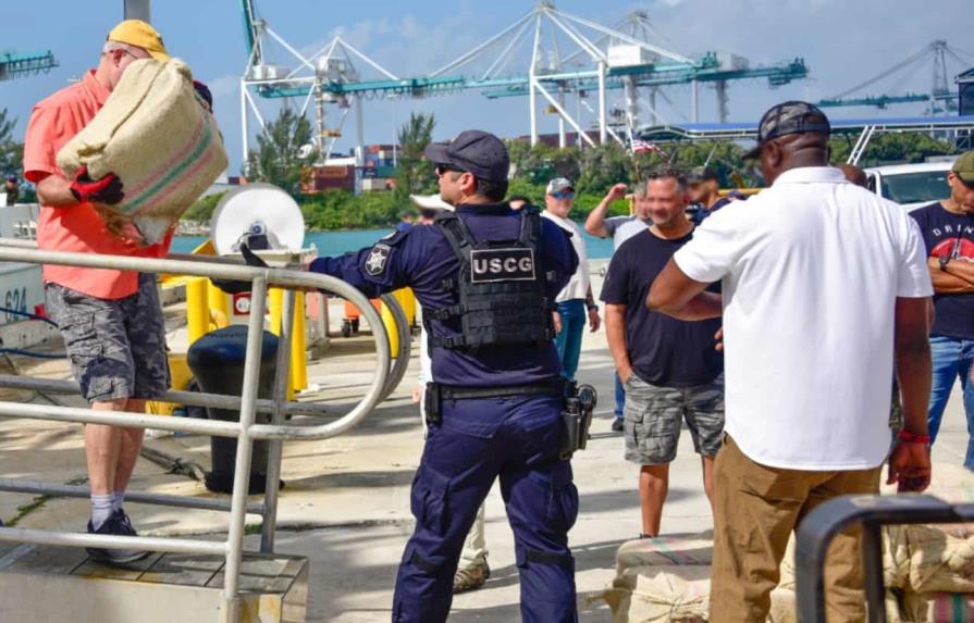 Guardacostas estadounidenses apresan dominicanos con cocaína en alta mar
