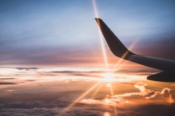 Qué tener en cuenta para conseguir pasajes aéreos baratos