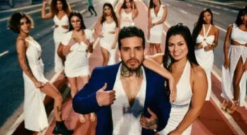 Hombre con 9 esposas hace calendario para poder cumplirles a todas