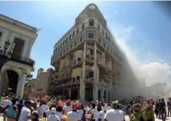 Suben a 18 los muertos durante explosión en hotel en Cuba