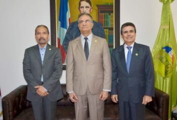 Tribunal Superior Electoral recibe visita del presidente de la Comisión Permanente de Efemérides Patrias