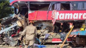Doce muertos en Brasil tras chocar autobús con camión