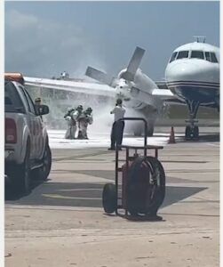 Se incendia motor de un avión en el AILA
