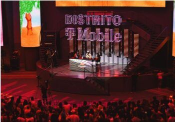 Bad Bunny cierra Mall en Puerto Rico para entrevista con Alofoke Radio