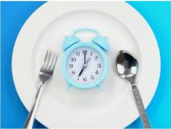Cenar temprano aumenta la esperanza de vida
