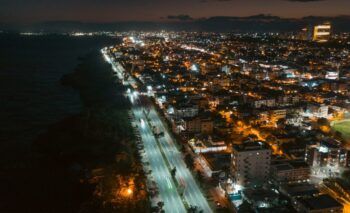 EDESUR ilumina malecón de Santo Domingo