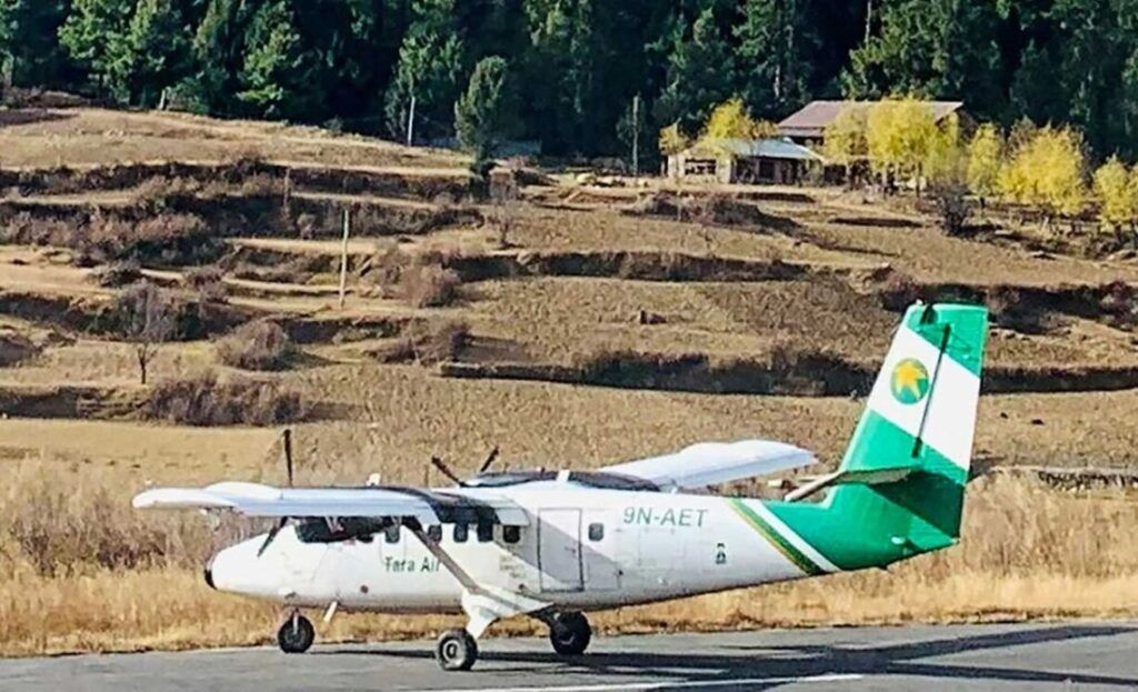 Desaparece un avión en Nepal con 22 personas a bordo