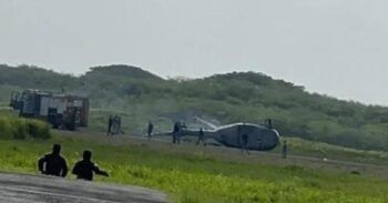 Cae helicóptero en la base aérea de San Isidro