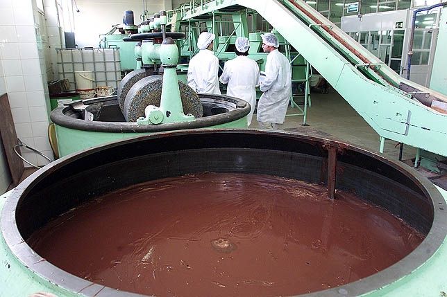 Dos empleados cayeron en un tanque de chocolate en Pensilvania