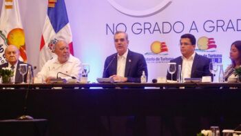 Abinader impulsa ciudadanía vigilante y organizada para construir una República más fuerte