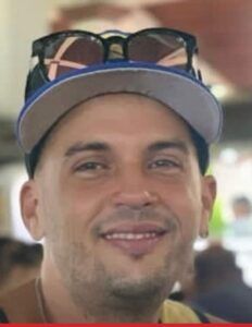 Hombre que mató a su esposa en 2006 es encontrado muerto