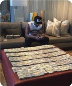 ¿Floyd Mayweather en problemas financieros?