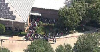 Reportan balacera en centro recreativo con más de 150 menores en Texas