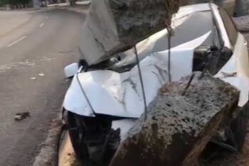 Muere hombre junto a su familia tras estrellar su vehículo en la avenida Luperón