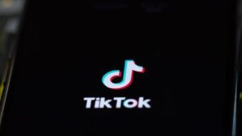 Demandan a TikTok por la muerte de dos niñas