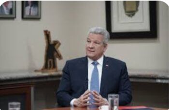 Macurrulla solicita licencia al presidente Abinader, tras imputación de su hijo en caso Medusa