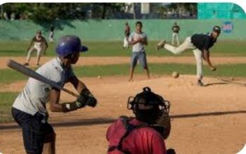 Aprueban ley que regula la práctica de béisbol en menores de edad en RD