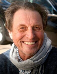 El padre de Elon Musk tuvo un hijo con su hijastra