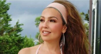 Thalía salvó a un ratón que se ahogaba en su piscina y es furor en redes